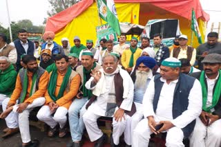 Farmers appealed to FM radio to raise their grief at Chilla border Noida