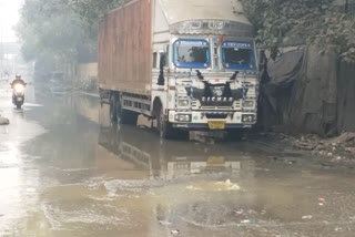 Dirty water has accumulated on roads in Moti Nagar delhi