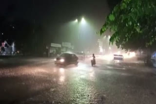 Chennai  rainfall  കനത്ത മഴക്ക് സാധ്യത  തമിഴ്നാട്ടില്‍ കനത്ത മഴ  തമിഴ്നാട് കാലാവസ്ഥ  ചെന്നൈയില്‍ കനത്ത മഴ