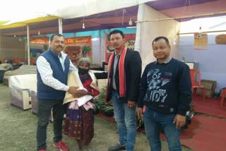 helping hand story of dibrugarh assam etv bharat news