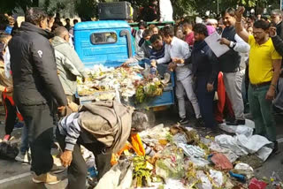 garbage collectors protest