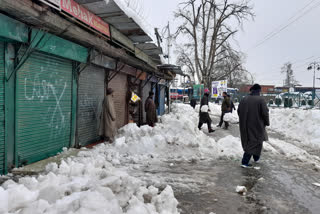 snow has not been removed from roads in pulwama district despite appeals from administration