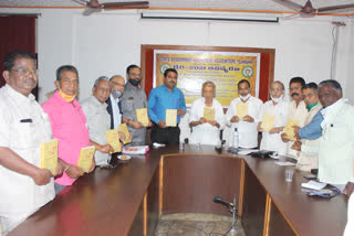 Hyderabad State Government Pensioners Association unveils New Year Diary  in sundarayya vignana kendram