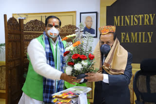 MP Gopal Ji Thakur meets Dr Harsh Vardhan
