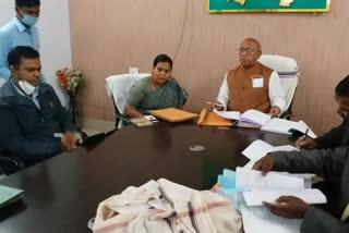 meeting on case of theft of iron ore from bokaro siding in chaibasa