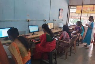 Asha workers  computer training For Asha workers  computer training  ആശാവര്‍ക്കര്‍മാര്‍  അക്ഷയ കേന്ദ്രങ്ങള്‍  കമ്പ്യൂട്ടര്‍ പരിശീലനം  പാലക്കാട് വാര്‍ത്ത