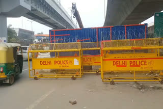 Police barricades at Badarpur border