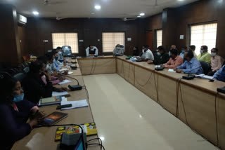 Collector took a meeting of officers due to bird flu in bemetara