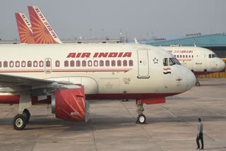 NAT_Air India flight with 256 passenger from UK lands in Delhi_08012021_Tauseef