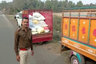 two-vehicles-of-rice-load-of-pds-seized-in-dhanbad