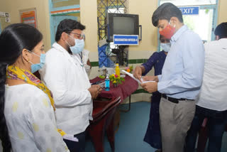 Collector inspecting PS Nagar Primary Health Center‌