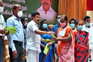 minister cv shanmugam distributes welfare schemes