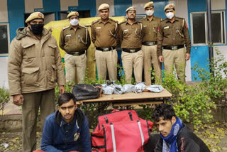 Dwarka South Police revealed the gang who had stolen the delivery bag of the e-commerce company