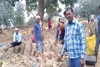 manager-action-on-negligence-in-weighing-in-paddy-purchase-center-in-koriya