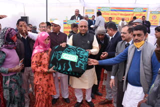 iffco-distributed-free-blankets-to-needy-people-in-hisar