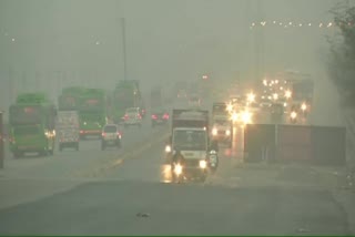 Fog engulfs parts of Delhi on Sunday