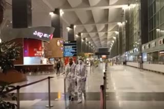 First flight landed at Kempegowda airport  England  240 passengers arrived  ബെംഗളൂരു  കെംപഗൗഡ വിമാനത്താവളം