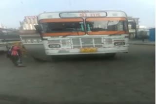डग्गामार बसों के खिलाफ परिवहन विभाग ने की कार्रवाई.