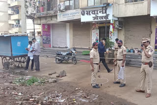 Firing at jewellery shop in Thane