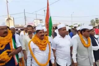 seva-dal-congress-takes-out-tractor-rally-against-agricultural-law-in-surajpur