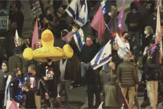 israelis restart netanyahu protests amid third virus lockdown