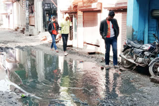 road in inder enclave is in bad condition from year at kirari