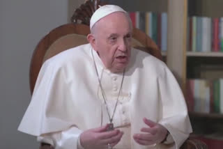 pope francis calls for vaccination against coronavirus in vatican city