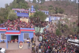 Thousands gather at Sufi Saint Nanga Baji Sahib Urs in J-K's Rajouri