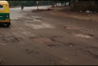 problem of shabby road in nangal dewat at vasantkunj