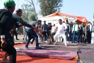 Farmers played Kabaddi at Noida's  Chilla Border