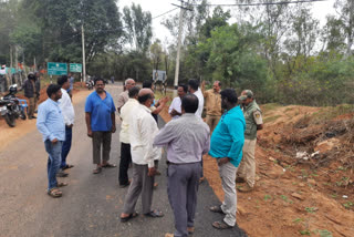 Damage to Tamil board on Karnataka border