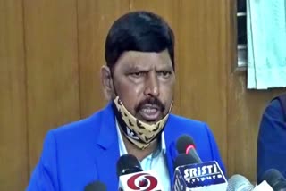 union minister athawale wants 2021 census to be caste based