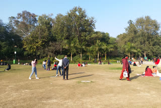 Outbreak of icy winds started in Delhi