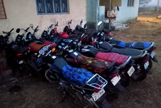 15 bikes including one lakh teak seized in Vidisha