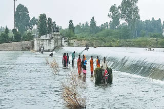 ஊத்துக்கோட்டை தரைப்பாலம்