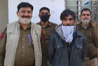 Jamia Nagar police arrested robber in delhi