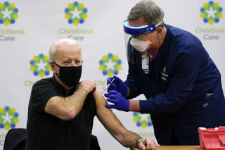 joe biden gets second dose of corona vaccine