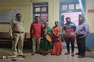 Sagar police handover to missing woman to her daughter