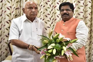 Minister Nagesh meet CM Yaduyurappa