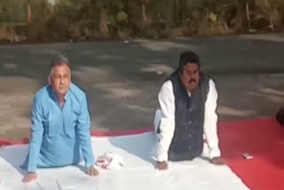 minister-inder-singh-parmar-did-yoga