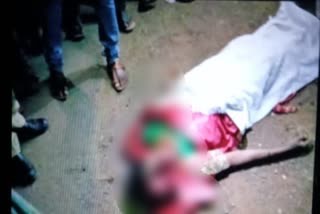 woman fall down from bike while crossing road humps and dies