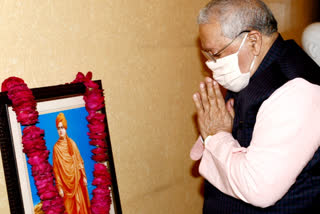 rajasthan governor kalraj mishra, pays floral tribute to swami Vivekananda