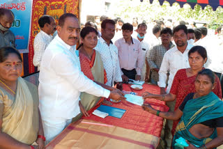 wira mla ramulu nayak suggest to people for take  benefits of government schemes