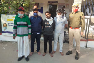 Five bookies arrested, Five bookies arrested in Chittorgarh, bookies arrested with Money