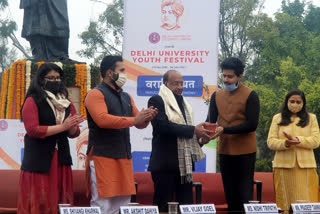 Vijay Goyal inaugurates Delhi University students youth festival