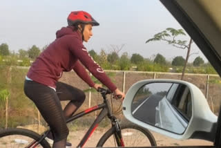 Rakul Preet cycles her way to film set