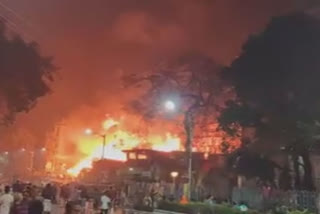 Major blaze at slum in Kolkata's Bagbazar