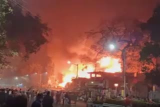 fire broke out in Bagbazar area of Kolkata