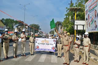 Awareness jatha to wear helmet