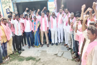 Congressmen joined trs party at nalgonda district